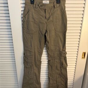 Women’s Cargo Pants in Green